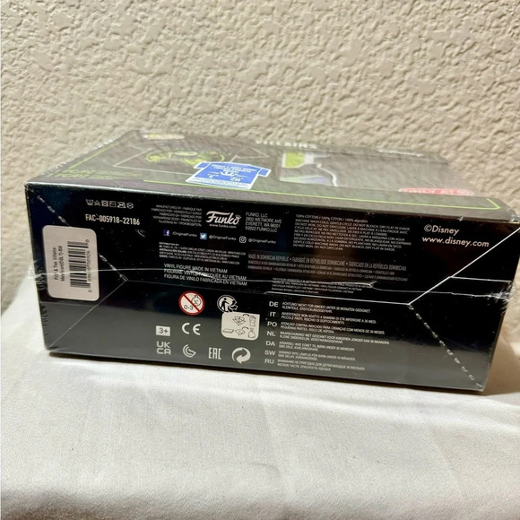 Funko Pop! Maleficent Diamond Editon Disney Villians Pop Tee Size Small New - Picture 7 of 8